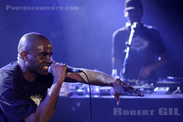 AL - 2009-11-13 - PARIS - La Maroquinerie - 